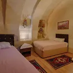 Avlu Cave House ギョレメ