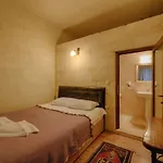 Avlu Cave House *
