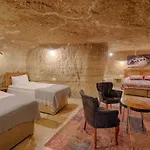 Avlu Cave House *