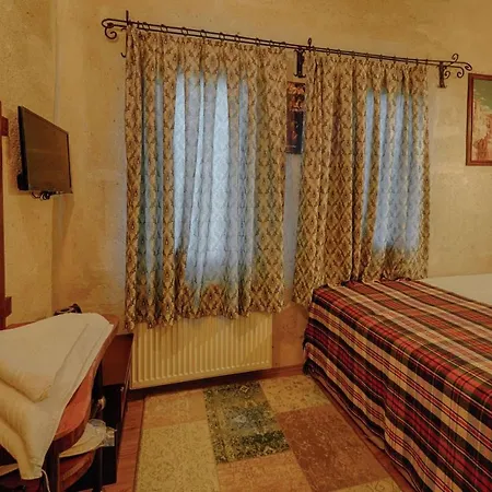 Ξενοδοχείο Avlu Cave House *