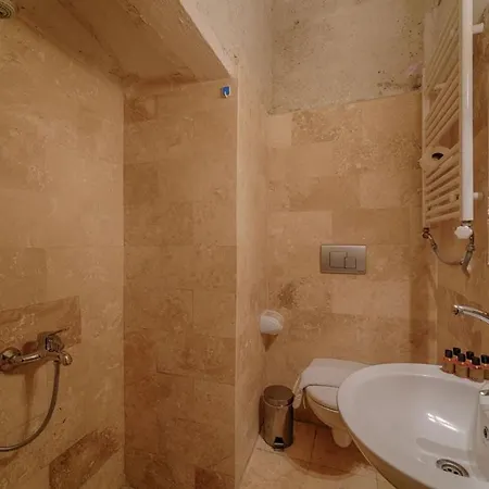 Avlu Cave House فندق غوريمِيه
