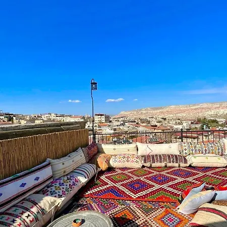 فندق Avlu Cave House *