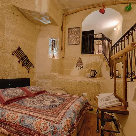 Avlu Cave House * ギョレメ