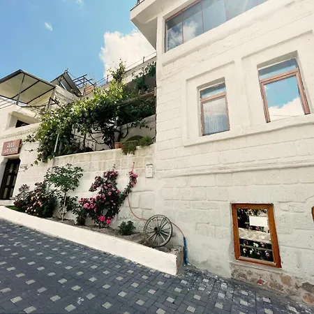 ホテル Avlu Cave House