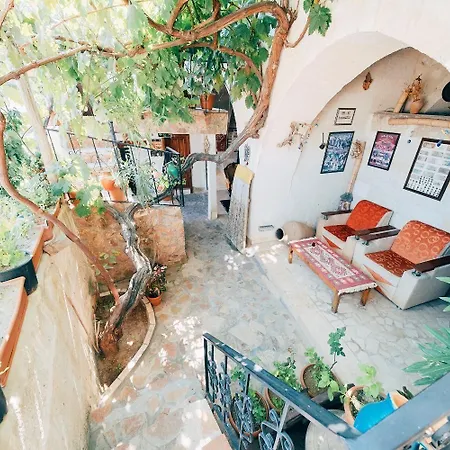 Avlu Cave House 호텔 *
