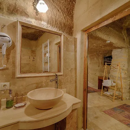Avlu Cave House 괴레메