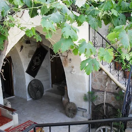 Hotell Avlu Cave House *